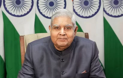 जगदीप धनखड़: एक प्रख्यात वकील से भारत के उपराष्ट्रपति तक का सफर